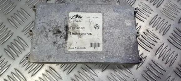 Volkswagen Golf III ABS control unit/module 1h0907379 10.0941-0303.4