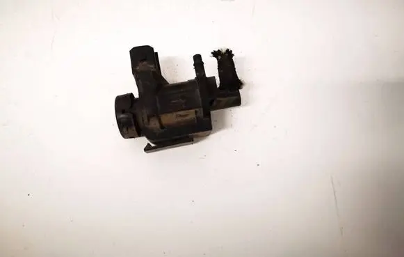Volkswagen Golf III Turbo solenoid valve 191906283A
