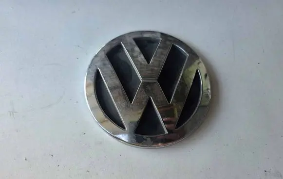 Volkswagen Touran I Manufacturer badge logo/emblem 1T0853630A