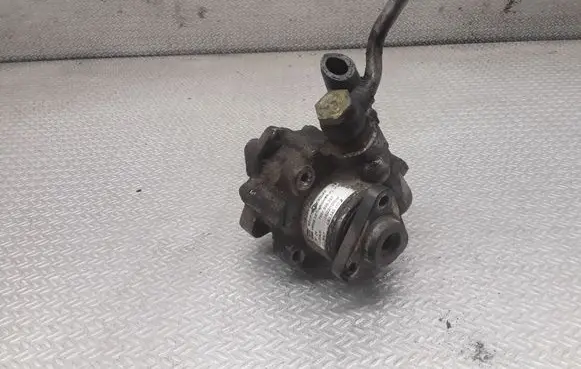 Audi A6 S6 C5 4B Power steering pump 4B0145155R