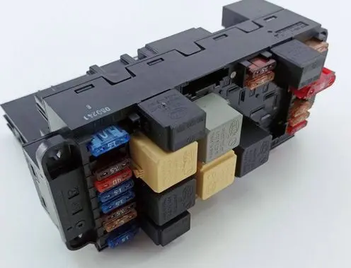 Mercedes-Benz C W203 Fuse box set 0025459301 5DK00797320