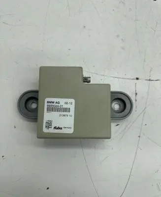BMW 7 F01 F02 F03 F04 Aerial antenna amplifier 6935024 21367510 11896900