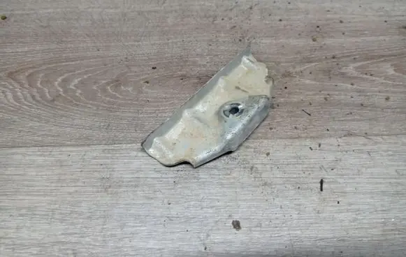 Battery bracket