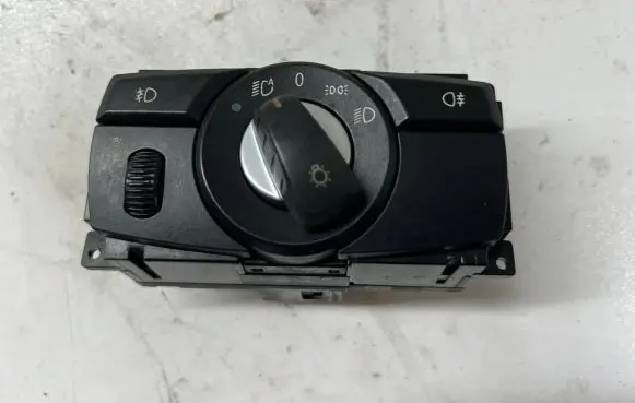 BMW 5 E60 E61 Light switch 6988554