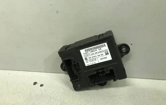 Volvo V70 Door control unit/module 7G9T14B533EE 0507914400