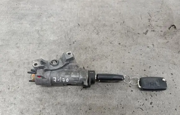Skoda Fabia Mk2 (5J) Ignition lock 4B0905851C