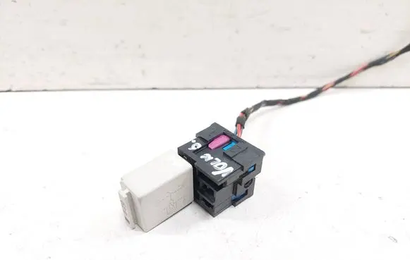 Volkswagen Golf Plus Other relay 7M0937632