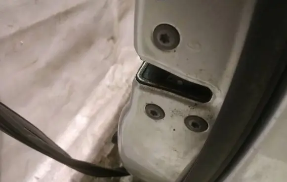 Toyota Corolla Verso AR10 Front door lock