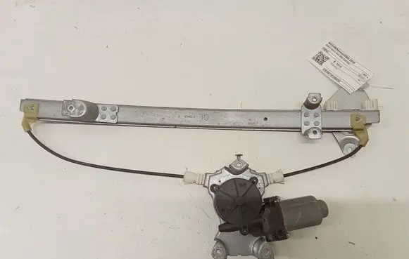 Nissan Navara Rear window lifting mechanism without motor 119043
