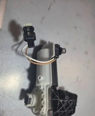 Mercedes-Benz E W214 Rear lock motor 01150571172