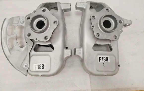 Ferrari California F149 Front wheel hub spindle knuckle 237286