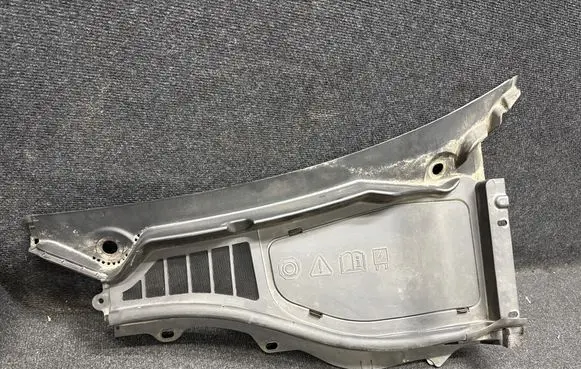 Ford Explorer VI Wiper trim LB5BS02223AGW LB5BS02223ACW