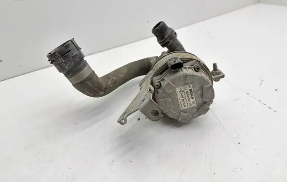 Mercedes-Benz C W205 Electric auxiliary coolant/water pump A0005002686