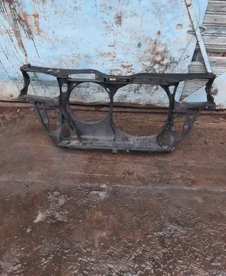 Volkswagen PASSAT B5 Radiator support slam panel 3B0805594