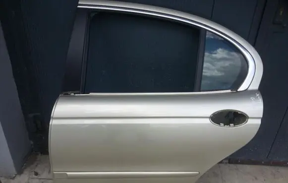 Jaguar X-Type Rear door