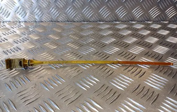 Oil level dip stick