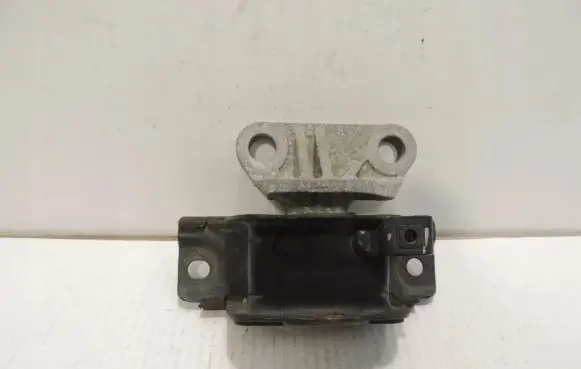 Opel Corsa D Gearbox mounting bracket 468646740