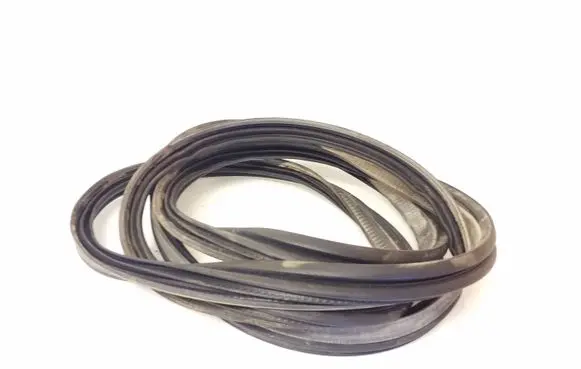 Subaru Outback (BS) Seal rubber (tailgate) 