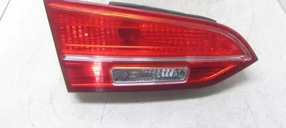 Tailgate rear/tail lights