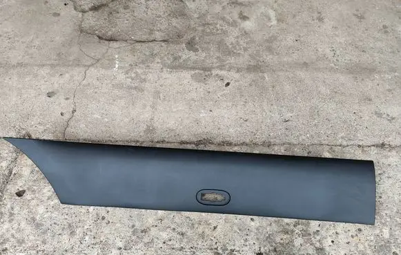Mercedes-Benz Sprinter W907 W910 Rear fender molding trim A9106907200 A9106901002
