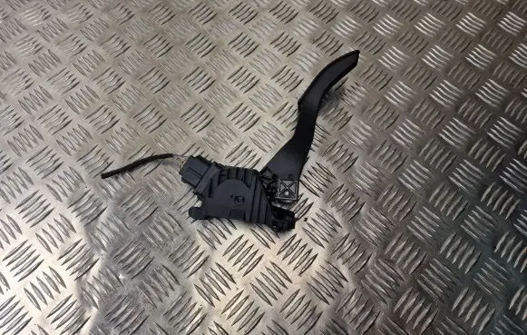 Volkswagen PASSAT B8 Accelerator throttle pedal 5Q1723503H