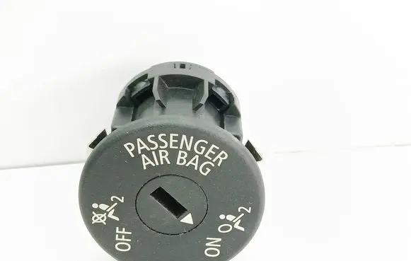 BMW 5 F10 F11 Passenger airbag on/off switch 9196886