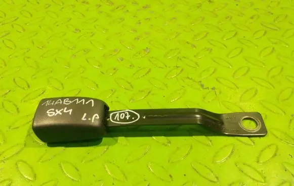 Suzuki SX4 Front seatbelt E034501 ZAPINKA