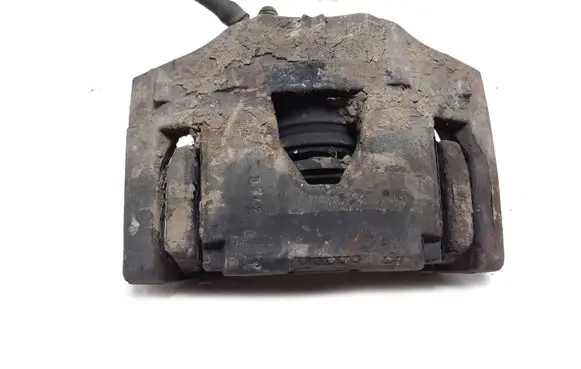 Volvo XC90 Front brake caliper 30657307