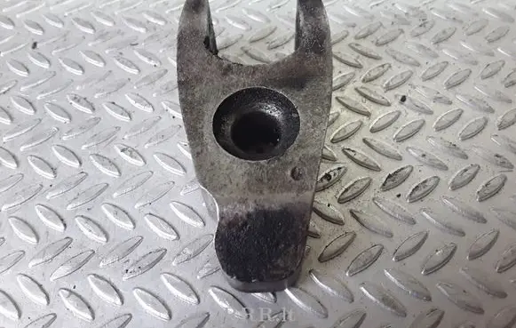 Peugeot 406 Fuel Injector clamp holder