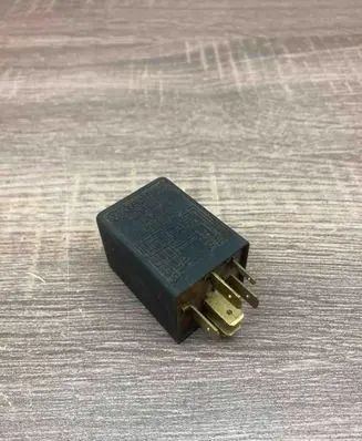 Audi 80 90 B3 Other relay 431955531 USED