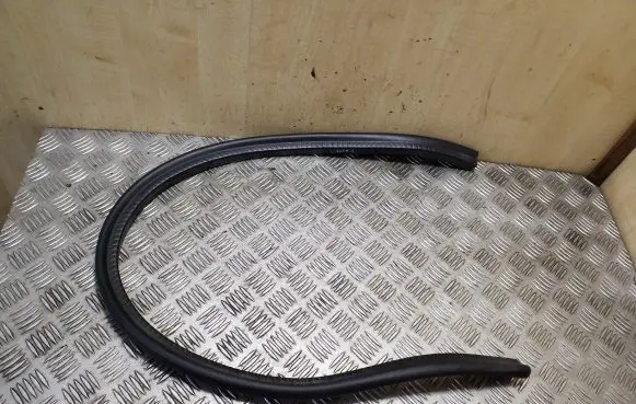 Audi A3 S3 8V Engine compartment rubber 8V0823723