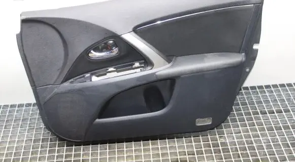 Toyota Avensis T270 Front door card panel trim