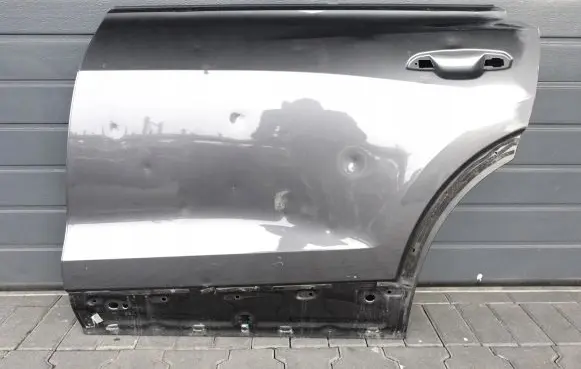 Audi Q8 Rear door 4M8833051C