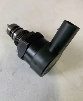 BMW 5 E60 E61 Fuel pressure sensor 0281002481 280104 11277248
