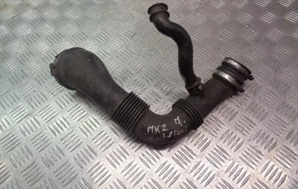 Ford Focus Air intake hose/pipe 4M51-9A673-AE