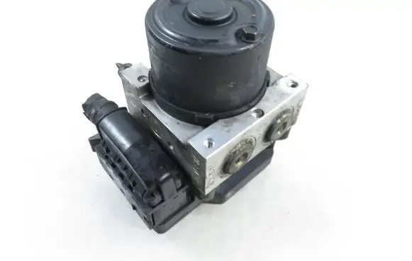 Hyundai Trajet ABS Pump 5WY7402A 589203A300