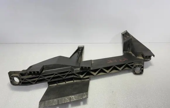 BMW X3 E83 Headlight/headlamp mounting bracket 1301073024