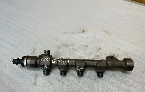 Opel Insignia A Fuel main line pipe 55576177