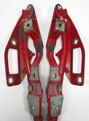 Audi TT Mk1 Engine bonnet/hood hinges 8N0823301