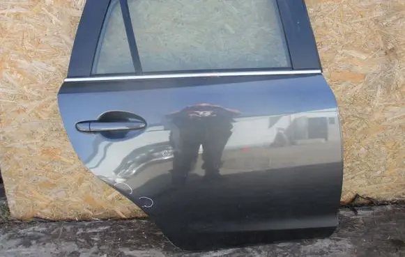 Mazda 6 Rear door