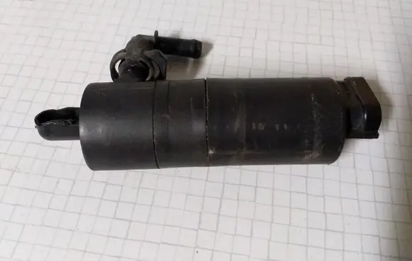 Toyota Corolla Verso E121 Headlight washer pump PBT30BF