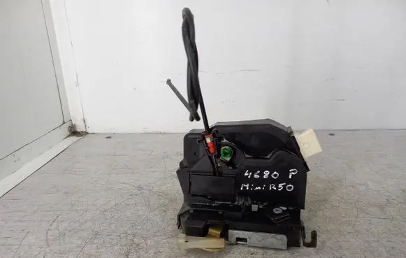 Mini One - Cooper R50 - 53 Front door lock 