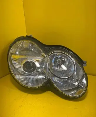 Mercedes-Benz SL R230 Headlight/headlamp a2308206661