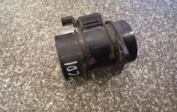 Dacia Sandero Mass air flow meter 5WK97021 8200682558 8200702517