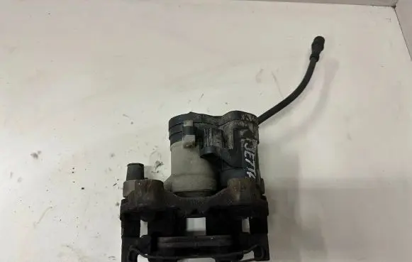 Volkswagen Jetta VI Rear brake caliper 1TCTR78BK010