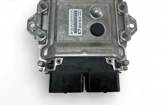 Suzuki Swift II Engine control unit/module 3391069L00 0261S05712