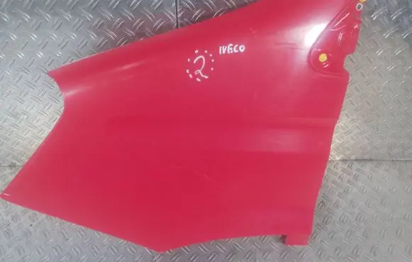 Iveco Daily 35.8 - 9 Fender