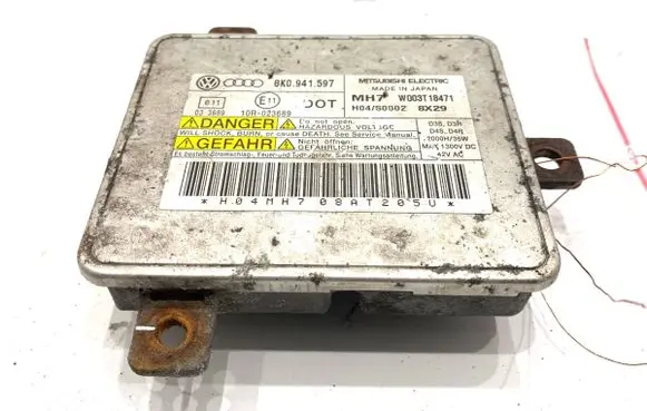 Audi A4 S4 B8 8K Voltage converter/converter module 8K0941597
