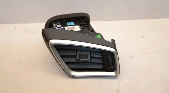 Nissan Qashqai Dashboard side air vent grill/cover trim 68760HV00A 30490027 10923