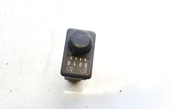 Nissan Primera Headlight level height control switch